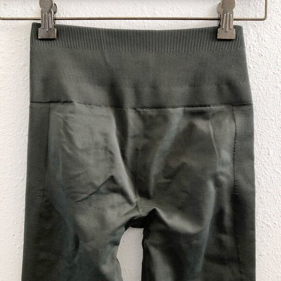 LULULEMON Zone In Crop Gator Green No Size Tag Check Measurements - Picture 5 of 10